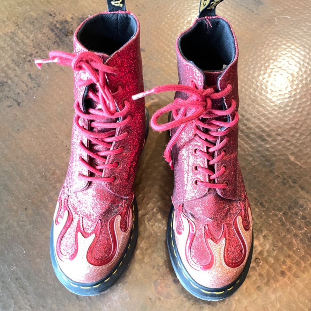Dr Martens 1460 Pascal Red Glitter w/ Pink Flame Toes